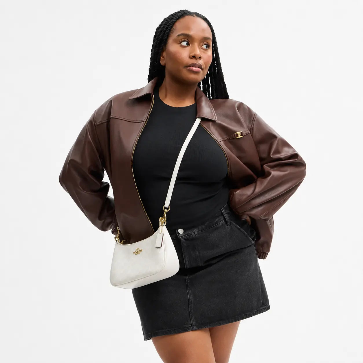 Teri Shoulder Bag In Signature Canvas