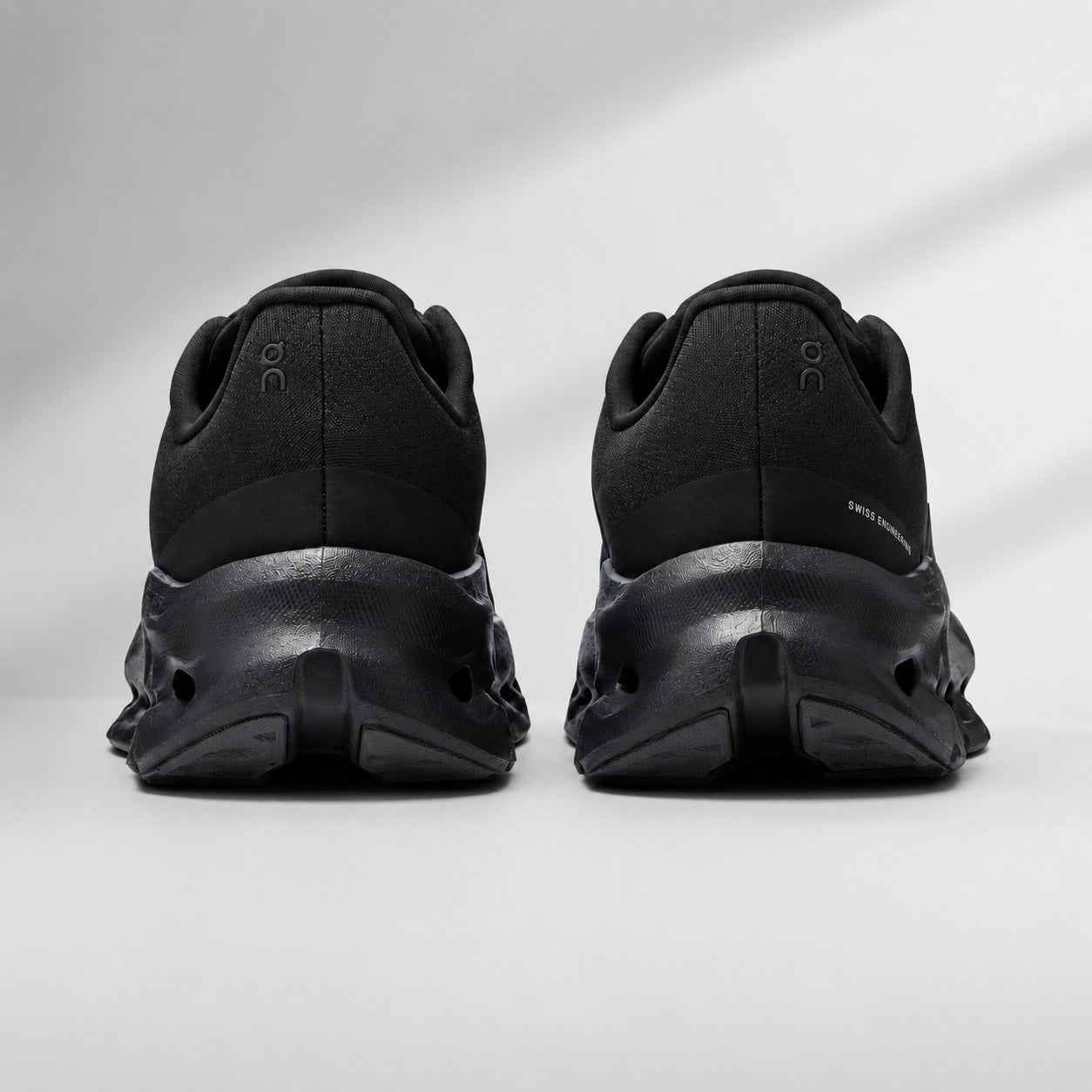 Cloudtilt Eclipse|Black