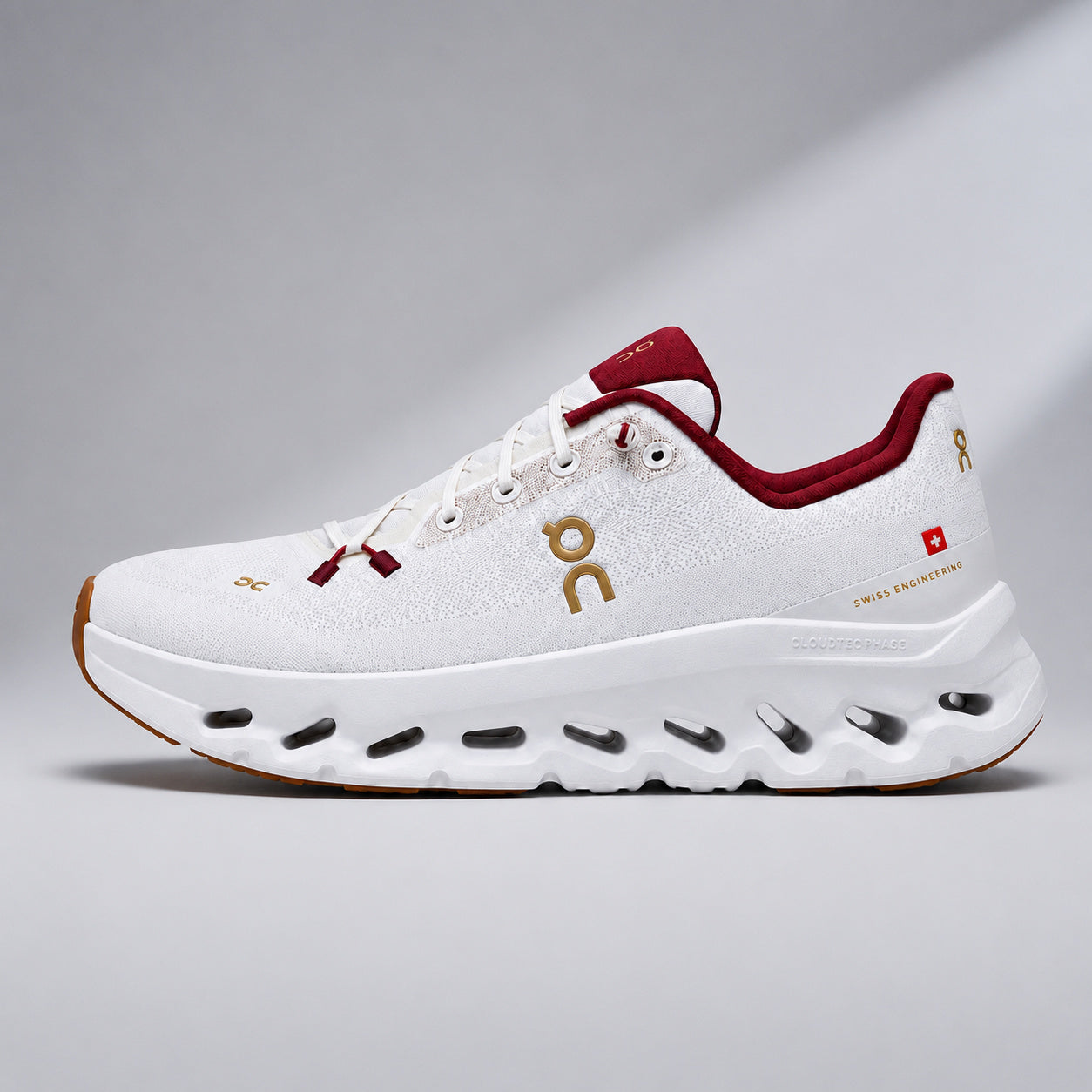 Cloudtilt White|Red