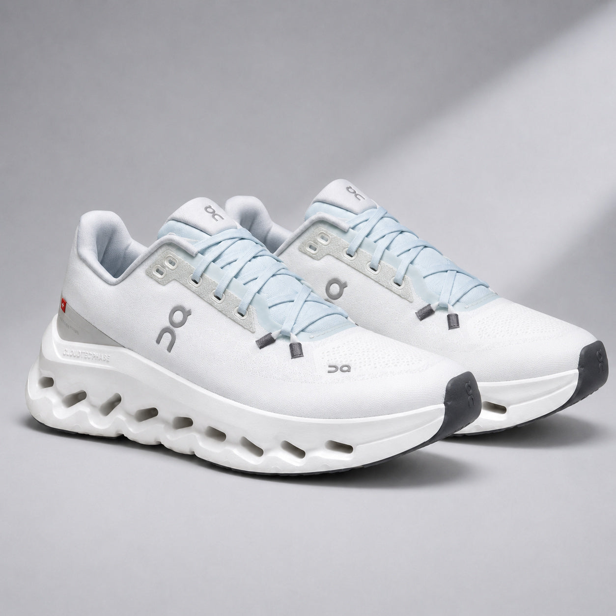 Cloudtilt White|Glacier